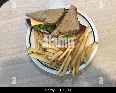 Ihop Essen, eine BLT mit Pommes sehr gut Stockfoto