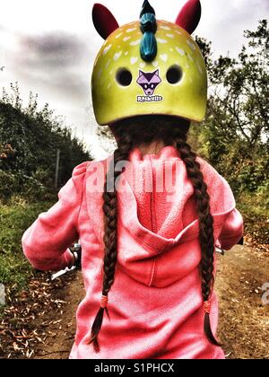 Raskullz Einhorn Fahrradhelm Stockfoto