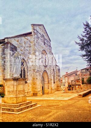 Kirche St. Pierre in Montauban, einer der schönsten Dorf in Frankreich Stockfoto