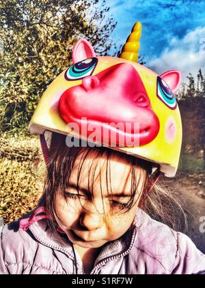 Raskullz Einhorn Fahrradhelm Stockfoto