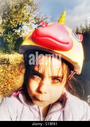 Raskullz Einhorn Fahrradhelm Stockfoto