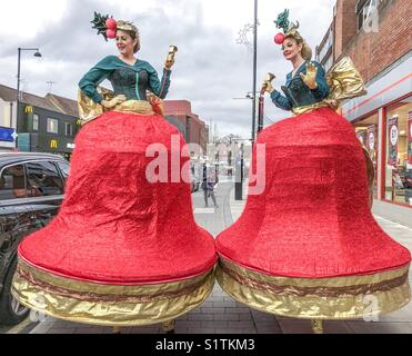 Weihnachten " Belles " Besuch Hayes Stadt in Hillingdon West London. Förderung der Countdown bis Weihnachten in London. Stockfoto