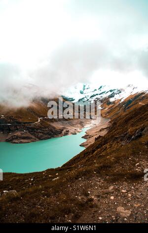 Schönes Foto am Lac de Moiry in der Schweizer Alpen. Stockfoto