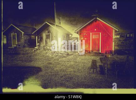Kleine Holz Sommer Kabinen auf der Insel Oja am südlichen Ende des Stockholmer Schären, Schweden, Skandinavien Stockfoto