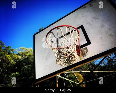 Ring der Basketball Spielplatz Stockfoto