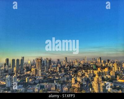 Luftbild von Süden Mumbai, Indien in Abend. Stockfoto