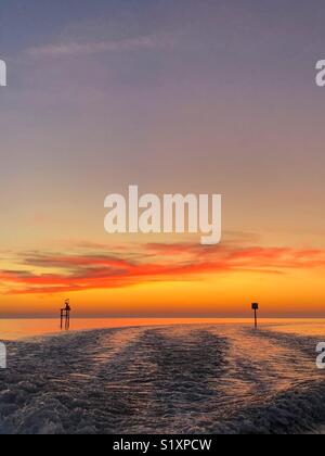 Bei Sonnenuntergang in Hernando Beach, Florida Wake Stockfoto