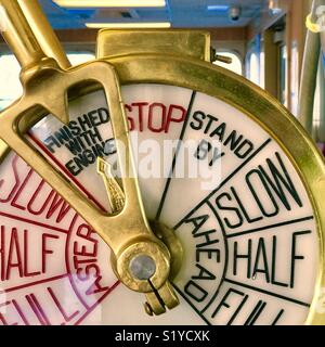 EOT oder "Motor um Telegraph", welche Nachrichten sendet aus Schiffen Brücke in den Maschinenraum. Stockfoto