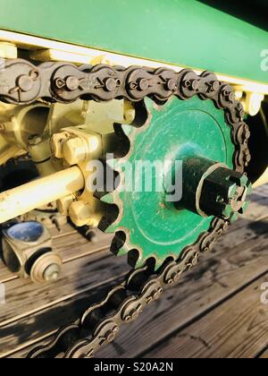 APRIL 14, 2018 - Bakersfield, CA UNITED STATES: Änderung des Antriebs auf einer 1910 Buick pferdelosen Wagen. Stockfoto