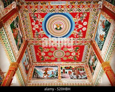 Tempel dekorativen Decke Detail in Vientiane Laos Stockfoto