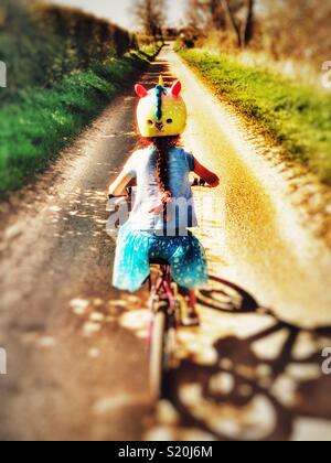 Raskullz Einhorn Fahrradhelm Stockfoto