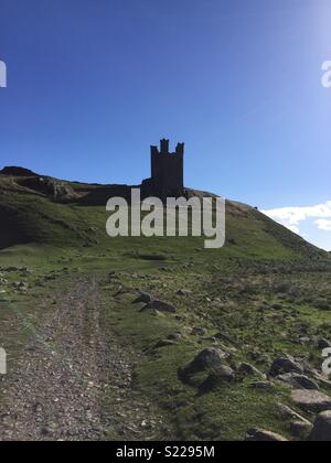 Burg auf dem Hügel Stockfoto