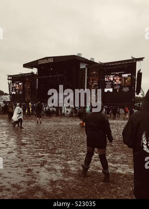 Schlamm, Publikum und Bühne Musik Download Festival in Donington GROSSBRITANNIEN Stockfoto