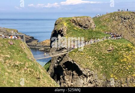 Carrick-a-Rede Rope bridge Stockfoto