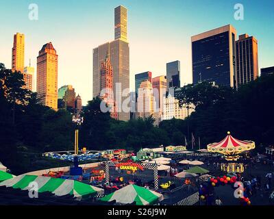 Viktorianischen Gärten Karneval ist ein Vergnügungspark im südlichen Teil des Central Park im Sommer, NEW YORK CITY, USA Stockfoto