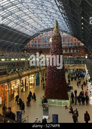 St Pancras Bahnhof an Weihnachten Stockfoto