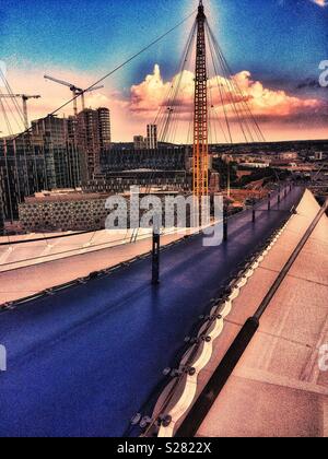 " An der O2 "Dach Gehweg und städtischen Panorama, O2 Arena, Greenwich, London Stockfoto