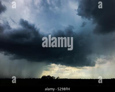 Bedrohliche Wolke Stockfoto