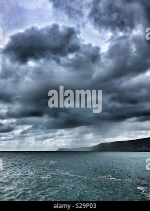 Stürmischen Himmel über die Cardigan Bay, West Wales Stockfoto