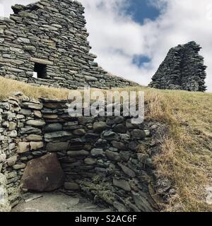 Überreste einer broch, jarlshof Ausgrabungsstätte, Shetland Inseln Stockfoto