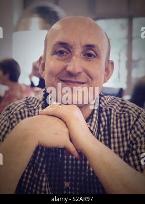 Porträt von einem mittleren Alter Mann. Stockfoto