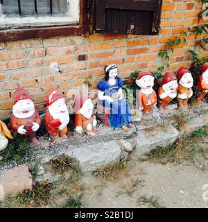 Schneewittchen und die sieben Zwerge in Baggio, Milano, Italien Stockfoto