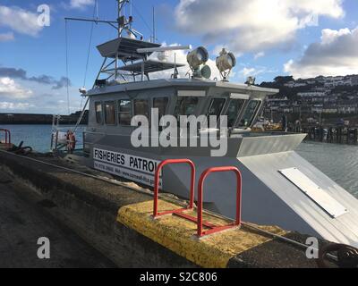 Fischerei Patrouillenboot günstig in Newlyn Harbour Cornwall Stockfoto