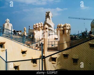 Auf dem Dach der Casa Mila, "La Pedrera" von Antoni Gaudi, Barcelona konzipiert Stockfoto