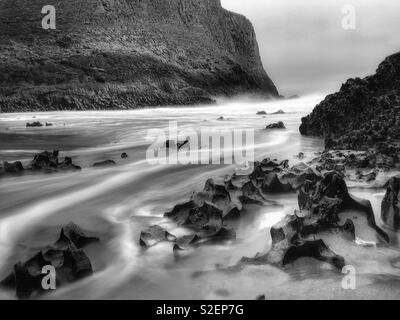 Flut an Mewslade Strand, Gower, Wales, November. Stockfoto