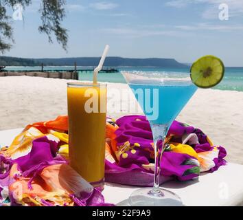 Getränke am Strand Stockfoto