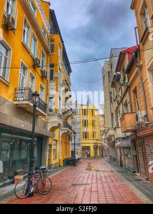 Eine einsame Straße in Plovdiv, Bulgarien. Stockfoto