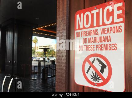 Warnhinweis am Eingang zu einem Hotel im Las Vegas Hotel Stockfoto