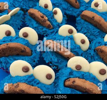 Cookie Monster Cupcakes Stockfoto