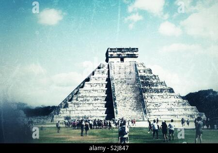 El Castillo Tempel des Kukulcan in Chichen Itza, Yucatan, Mexiko Stockfoto