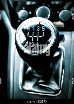 Oben auf dem Auto Getriebe. Stockfoto