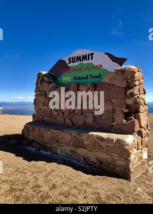 Denkmal auf dem Gipfel des Pikes Peak Stockfoto