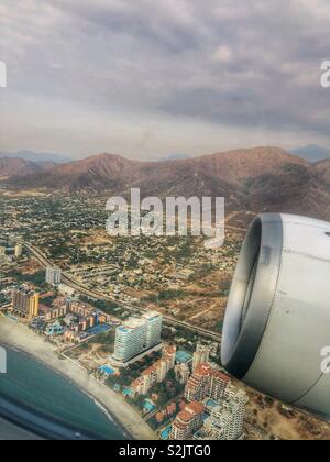 Fliegen über Santa Marta, Kolumbien. Stockfoto