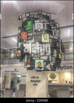 Foyer der Neuen Nedcare Christiaan Barnard Memorial Hospital, Kapstadt, Südafrika. Stockfoto