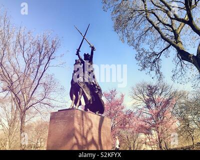 Die große Bronze Skulptur der polnische König Jagiello Monument im Central Park, New York City, USA Stockfoto