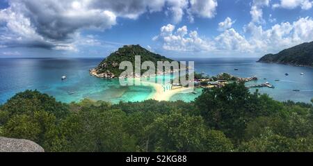 Spektakuläre Aussicht vom Aussichtspunkt in Koh Tao, Thailand Stockfoto