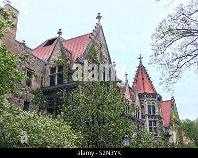 An der Universität Chicago Chemie Schule Gebäude im romanischen gotischen Baustil. Stockfoto