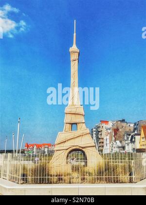 Sand Skulptur des Eiffelturms in Le Touquet, Frankreich Stockfoto