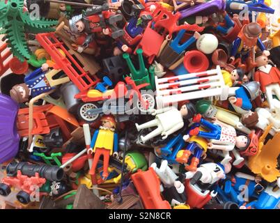 Sammlung von Playmobil Spielzeugfiguren Stockfoto