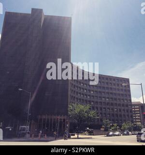 Die Robert C. Weaver Federal Building, Sitz der Vereinigten Staaten Ministerium für Wohnungsbau und Stadtentwicklung (HUD) in 1968 abgeschlossen, die Brutalist architektonischen Stil zeigt. Stockfoto