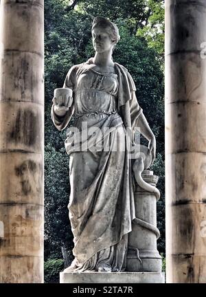 St Bernard gut Statue von Hygieia, Edinburgh Stockfoto