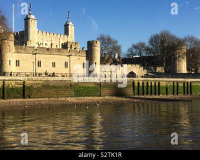 Traitors Gate im Tower von London von der Themse Stockfoto