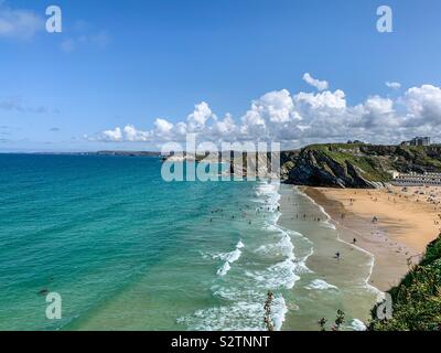 Blick über Tolcarne Beach in Newquay Cornwall Stockfoto