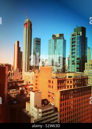 Eigentumswohnungen in der trendigen nomad Nachbarschaft von Manhattan als von einer Eigentumswohnung Dachterrasse, NYC, USA Stockfoto