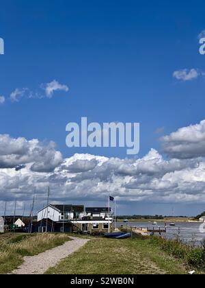 Felixstowe Ferry, Suffolk - 19. August 2019: Der Segelclub (FFSC). Stockfoto