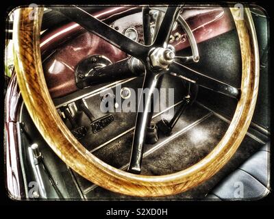 Oldtimer-Lenkrad Stockfoto